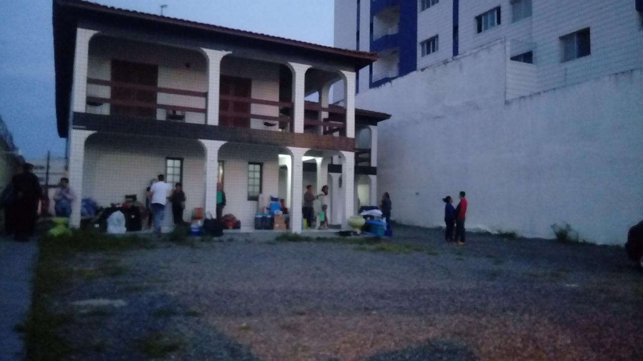 Hospedaria Kali Hotell Mongaguá Exteriör bild